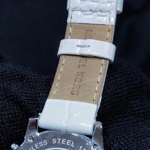 Michael Kors Jet Set Sports Mother of Pearl Dial Chrono Women's Watch EUC - Picture 6 of 10